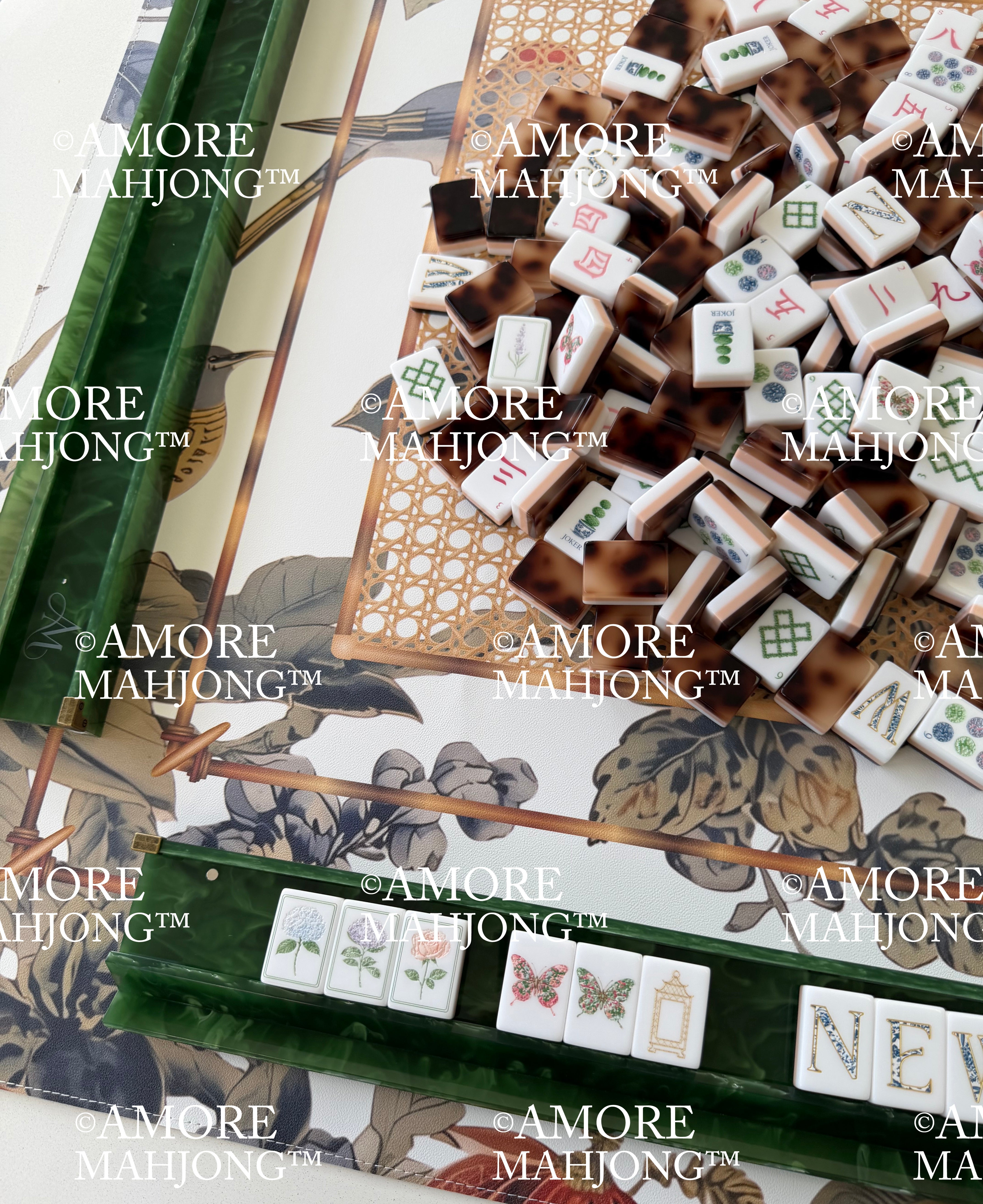 Rich Jade Mahjong Rack Set